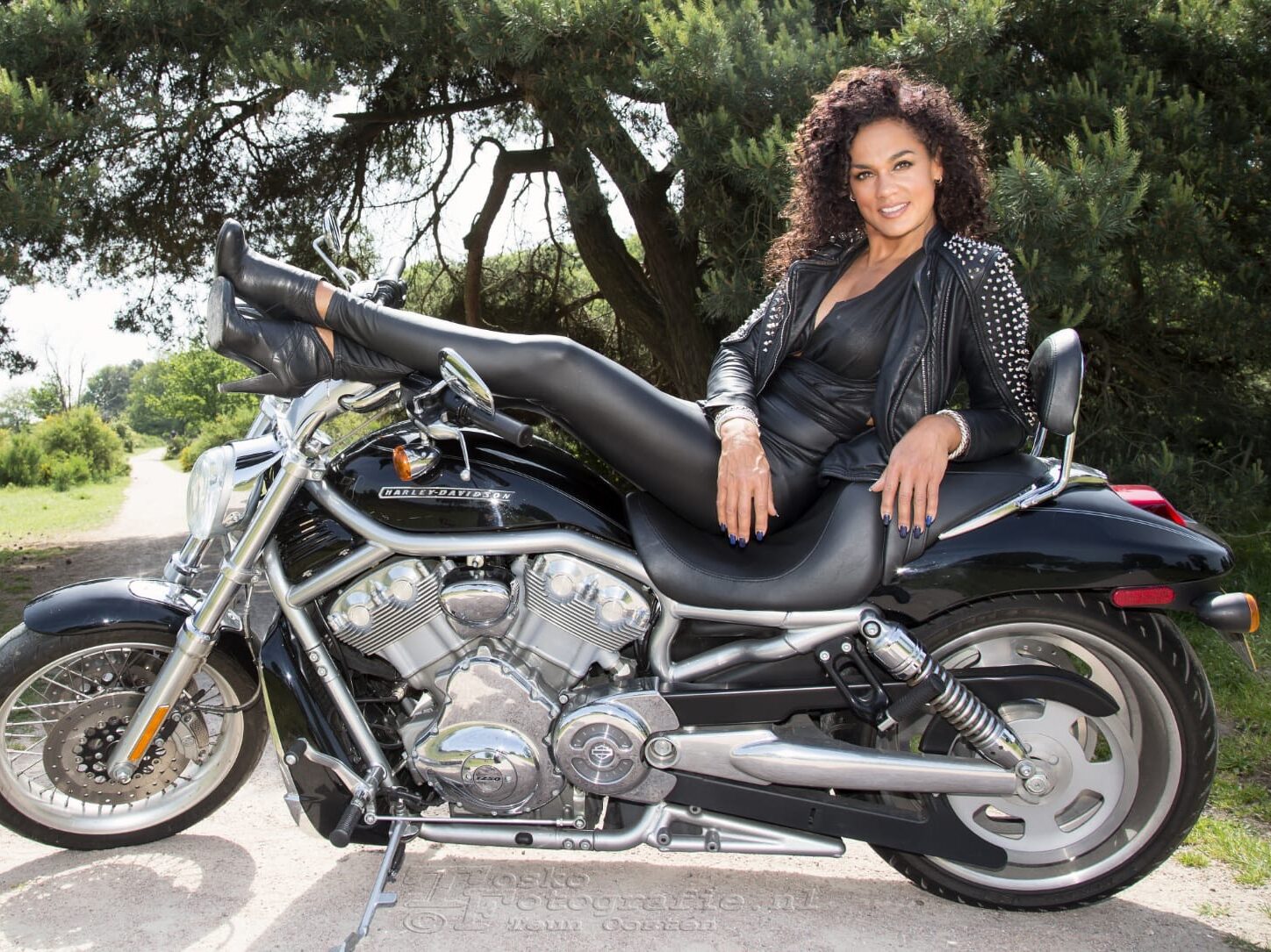 Afl. 032: Presentatrice, actrice en Harley rijdster Chimène van Oosterhout