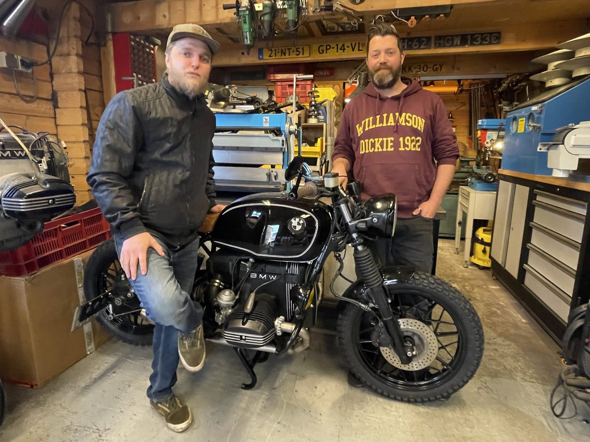 Afl. 016: Op bezoek bij de custom bike bouwers van Moto Adonis